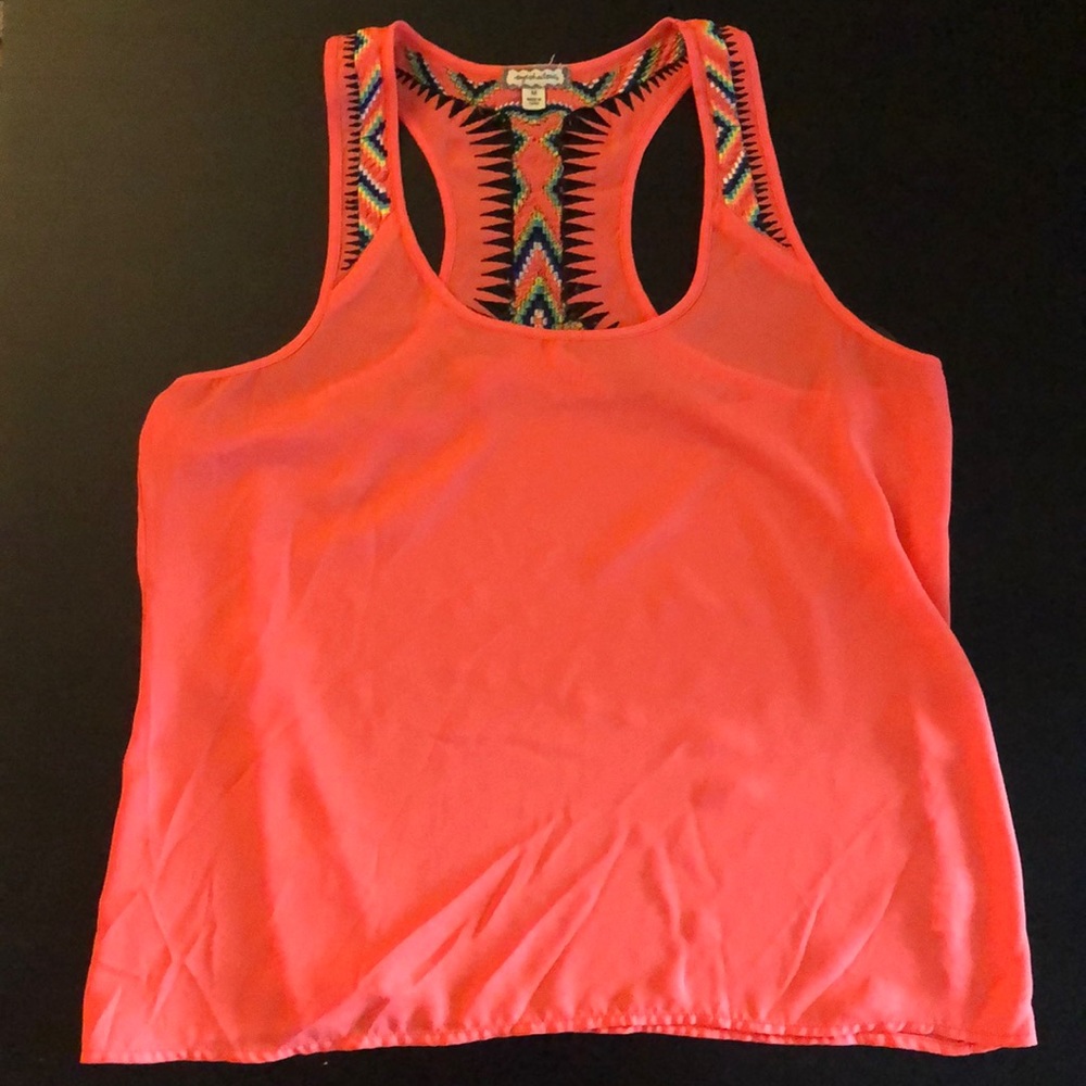Flowy Tank
